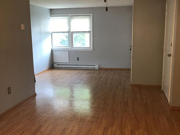 Living room/ Dining room