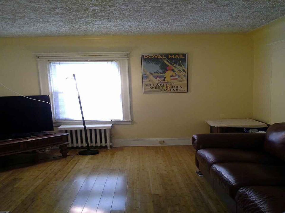 2nd image of 10409 Farmers Blvd