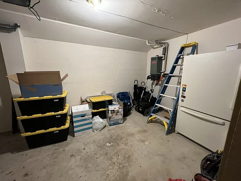 5 Roosevelt Ave #B — Photo 41