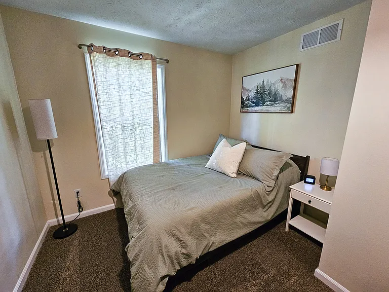 1426 N Kinser Pike — Photo 30