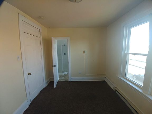 3rd image of 816 N Plum St #3