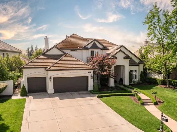 2547 W Lake Van Ness Cir, Fresno, CA 93711