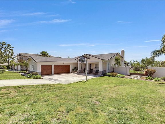 3rd image of 12661 Ridgecrest Dr
