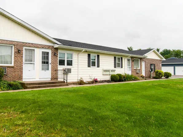 716 Andover St SE, Kentwood, MI 49548