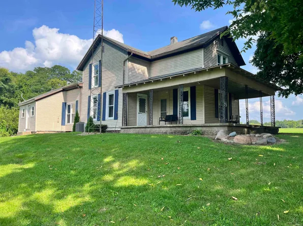 8055 Logansport Rd, Logansport, IN 46947