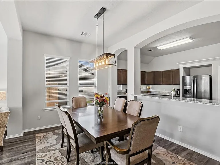 2721 Porters Way — Photo 4