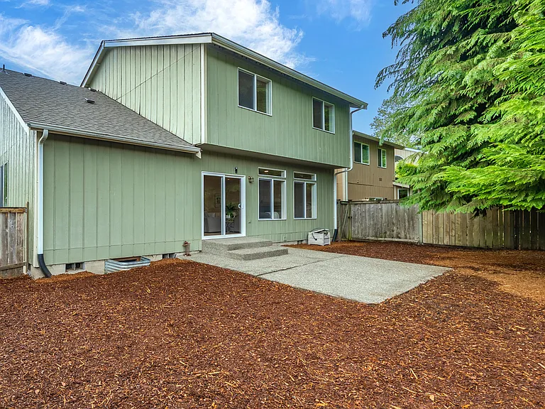 4938 Old Oak St SE — Photo 24