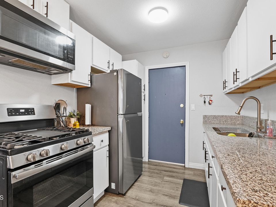 1st image of 3060 Vineland Ave APT 2