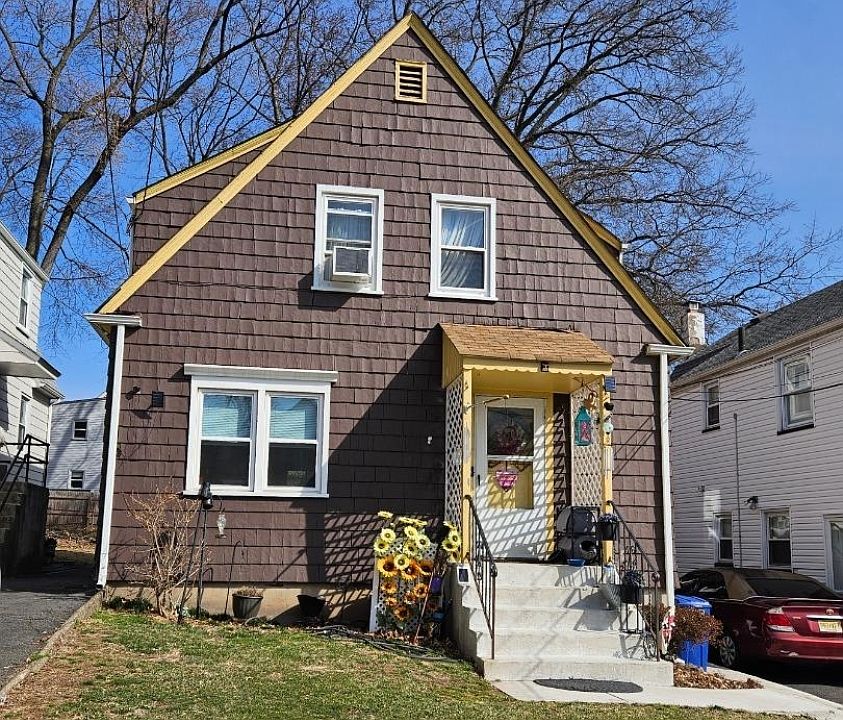 1st image of 13 Glennon Pl