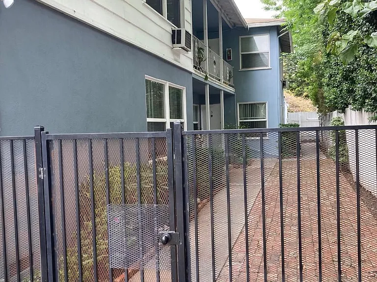 5806 Coldwater Canyon Ave #2 — Photo 2