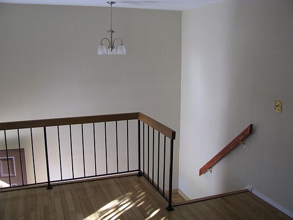 4th image of 276 Old Elm Dr #276