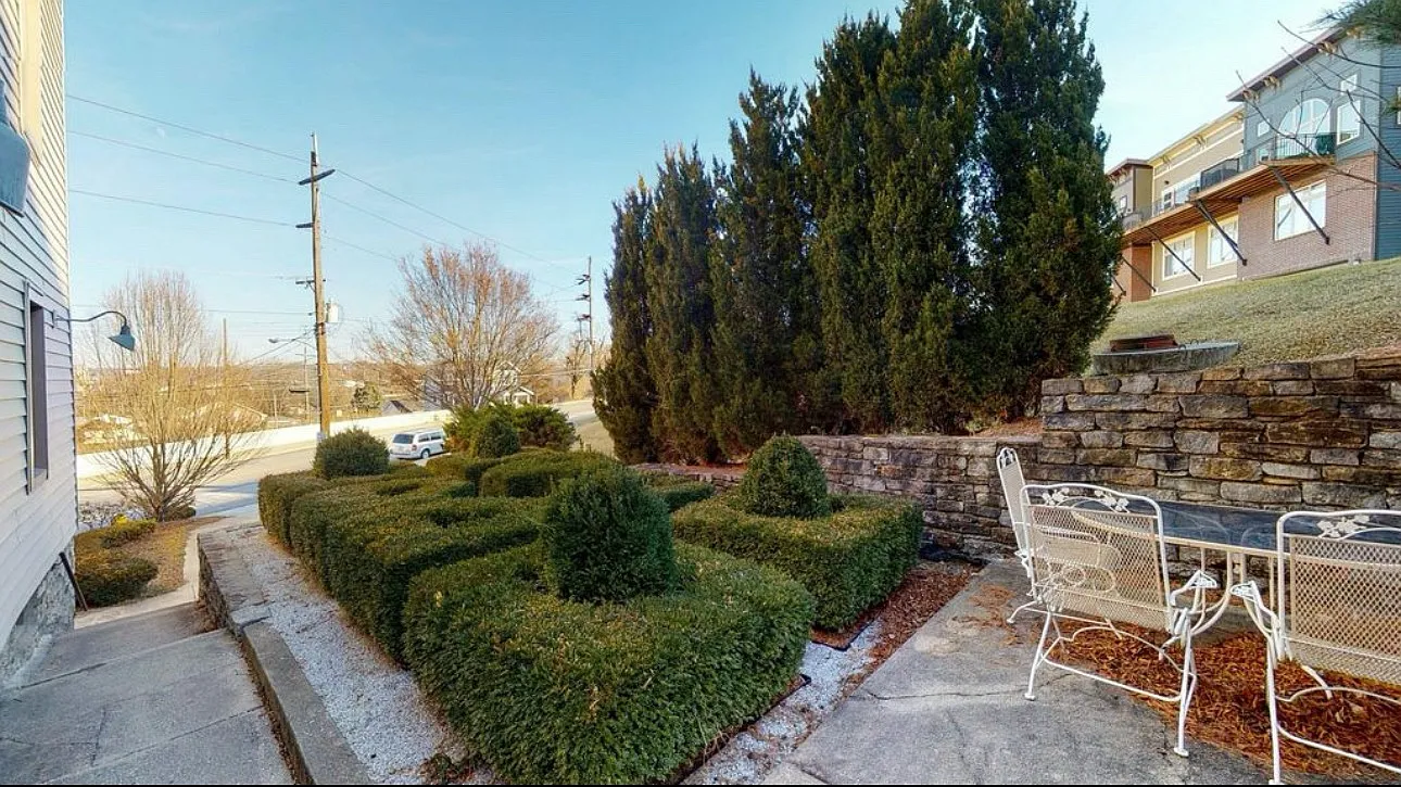 2 bed, 1009 sqft, $1,750 — Photo 4