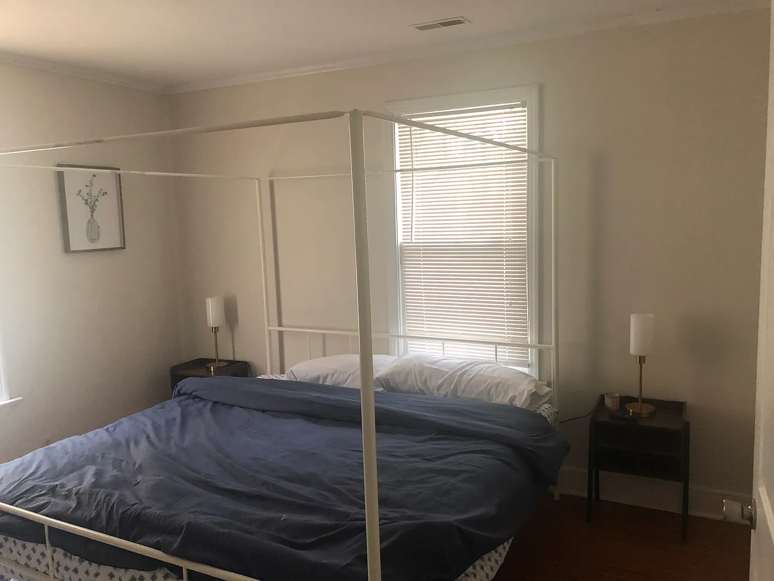 4 bed, 1274 sqft, $3,200 — Photo 3