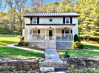 618 Waterloo Dr, Lexington, VA 24450