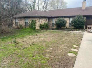 930 41st St SW, Paris, TX 75460