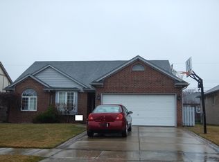 35694 Evanston Ave, Sterling Heights, MI 48312