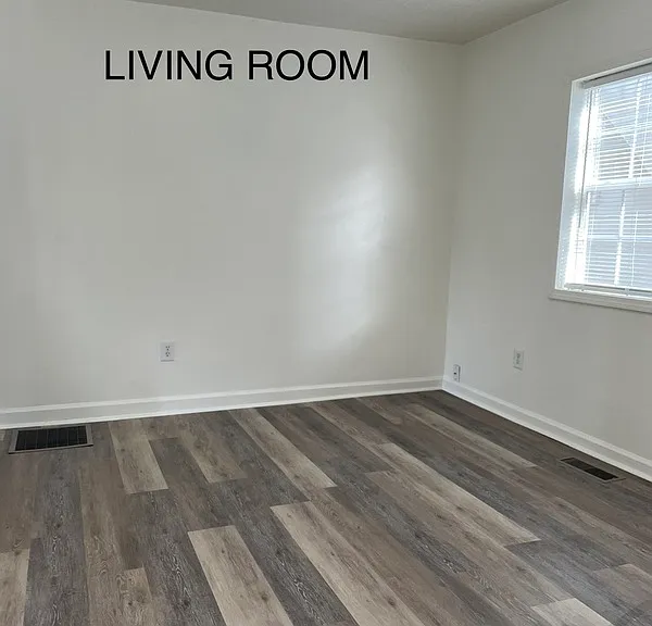 613 College Dr #C — Photo 5