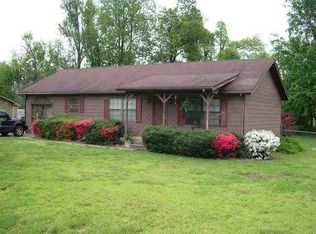 5940 Oakwood Ln, Paducah, KY 42003
