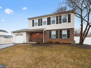 216 Hampton Dr, Langhorne, PA 19047