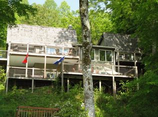 489 S Shorewood Ln, Caryville, TN 37714