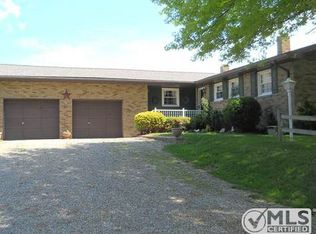 171 Snedeker Ln, Moundsville, WV 26041