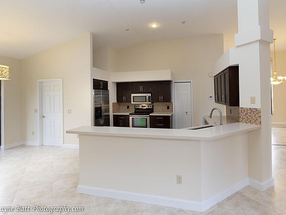 Open Kitchen/counter