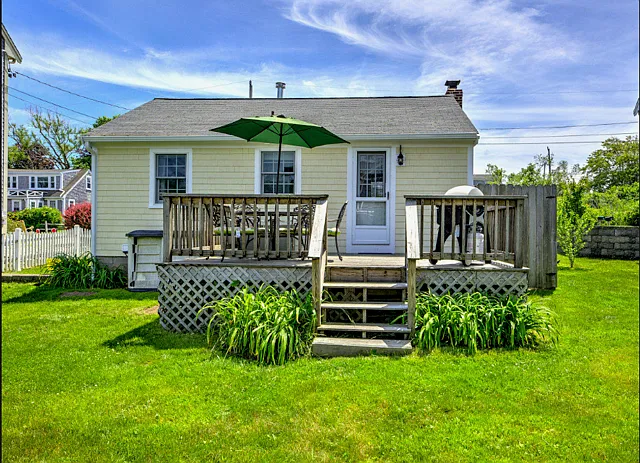 29 Almy Ave — Photo 12