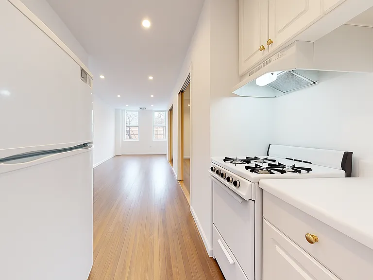 253 3rd St #2D — Photo 11