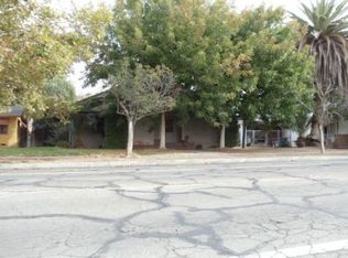 518 O St, Sanger, CA 93657
