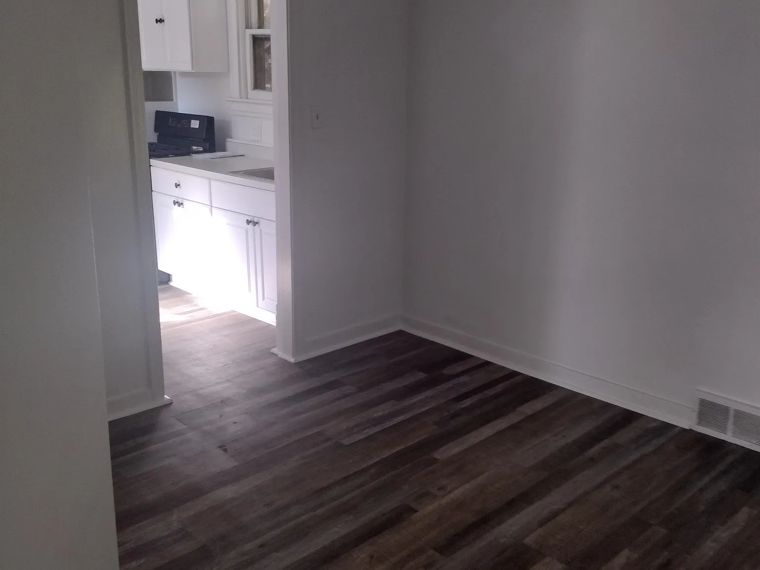 450 Card Ave - 2 — Photo 3