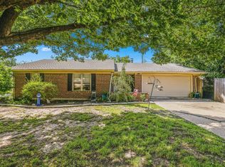 5303 Hilltop Dr, Greenville, TX 75402