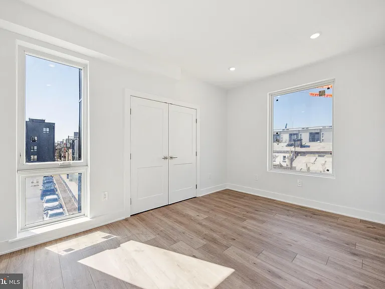 1350 N Front St #303 — Photo 6