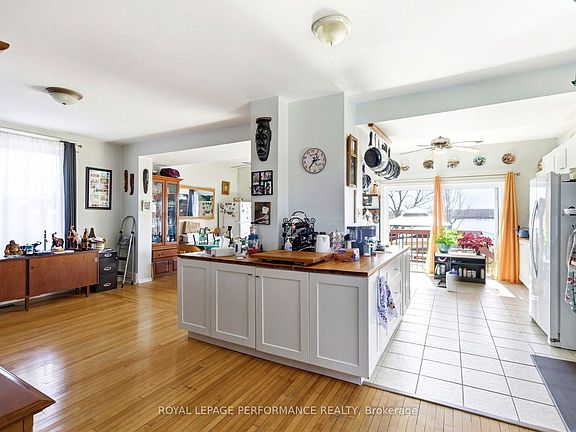 5th image of 1177 Montreal Rd