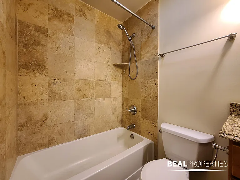 625 W Wrightwood — Photo 10