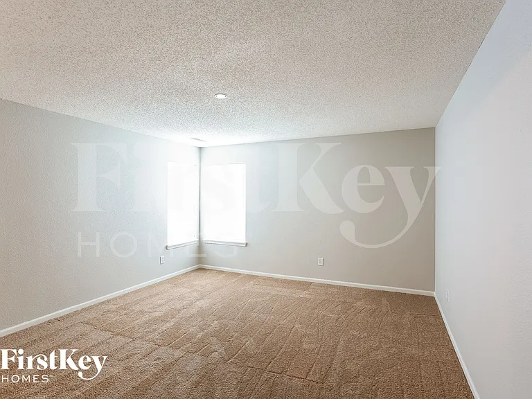 10320 Liverpool Way — Photo 7