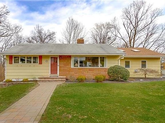 5th image of 411 Cedar Ave