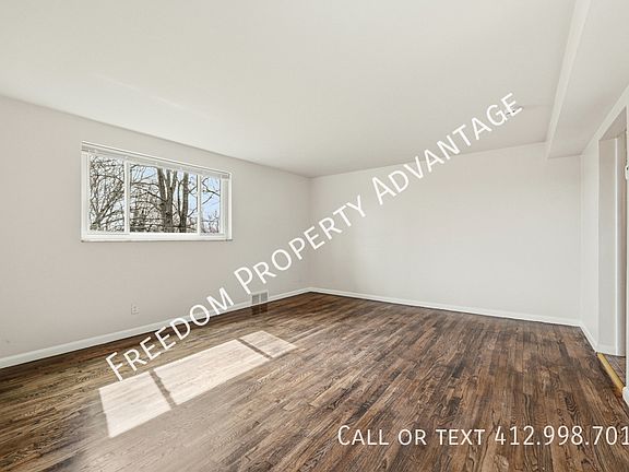 2nd image of 2540 Park Hill Dr