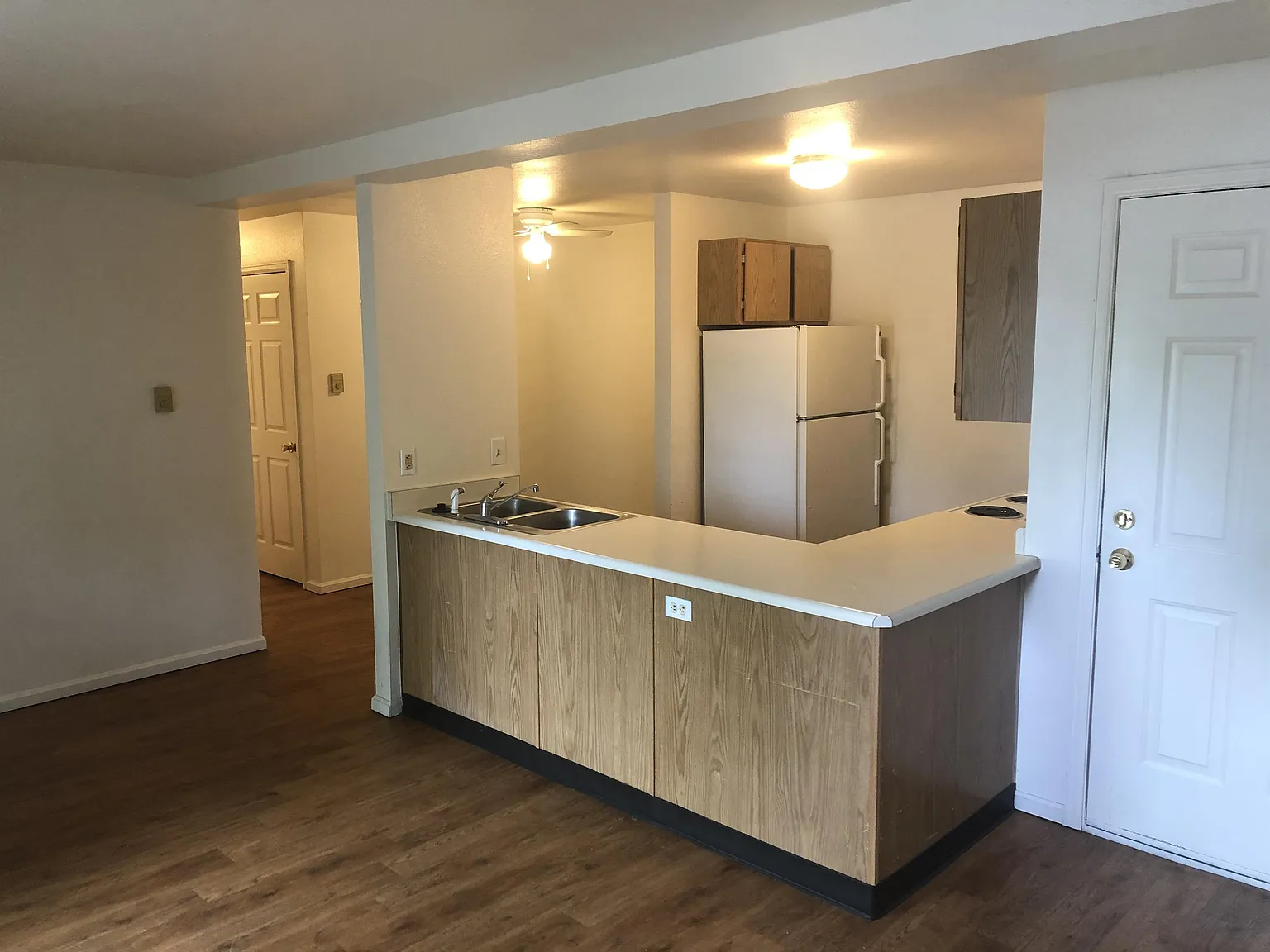 4531 Boardwalk Drive Building U - U-01 — Photo 3