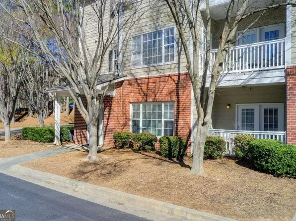 6020 Woodland Ln, Alpharetta, GA 30009