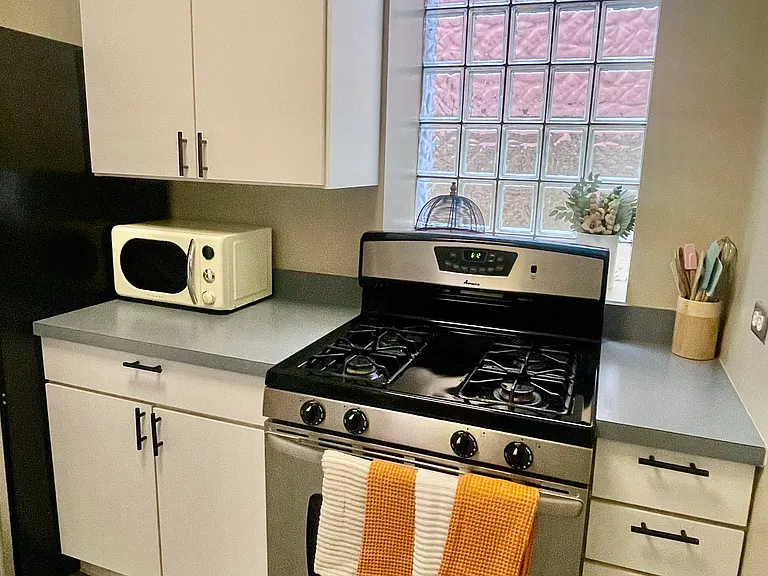2241 N Clybourn Ave #1R — Photo 6