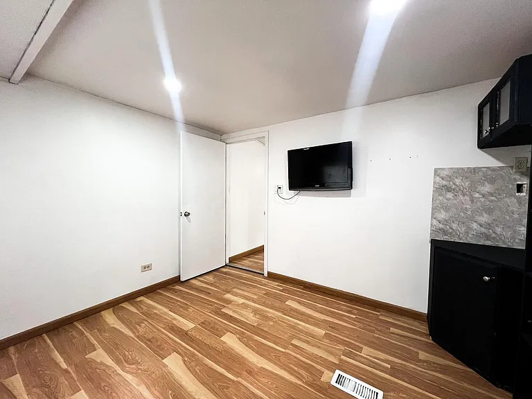 3120 W Hallandale Beach Blvd #430 — Photo 6