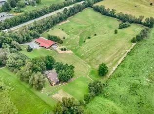 17449 Singing Wood Ln, Bristol, VA 24202