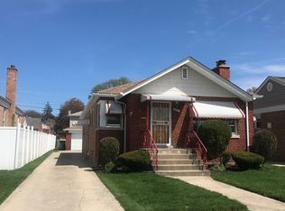 9305 S Ridgeway Ave, Evergreen Park, IL 60805