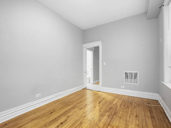 5th image of 3131 W Augusta Blvd APT 1R