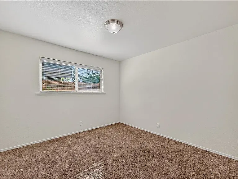 1348 E San Bruno Ave #101 — Photo 10
