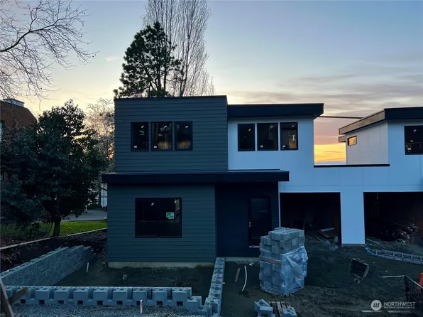 1711 1st Street, Kirkland, WA 98033