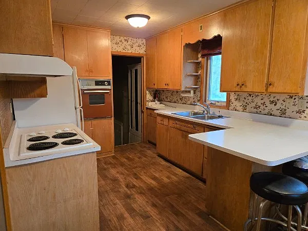 2 bed, 1216 sqft, $1,300 — Photo 3