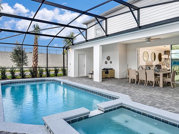 Screened-In Pools Lanais