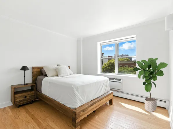 1787 Madison Avenue image 4 of 12