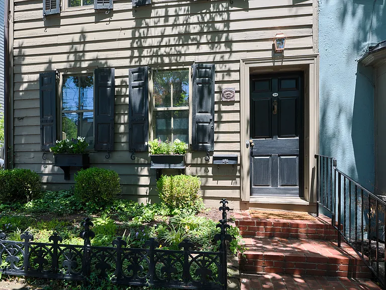 Front Door - A few minutes walk to all the restaurants, galleries, the Deleware River, and Lambertville, NJ.